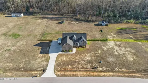 1095 Poplar Creek Road Nashville NC 27856