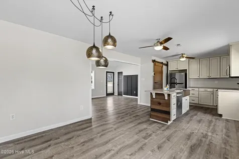 38 Riegel Drive Hubert NC 28539