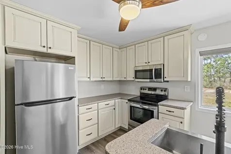 38 Riegel Drive Hubert NC 28539