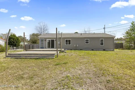 38 Riegel Drive Hubert NC 28539