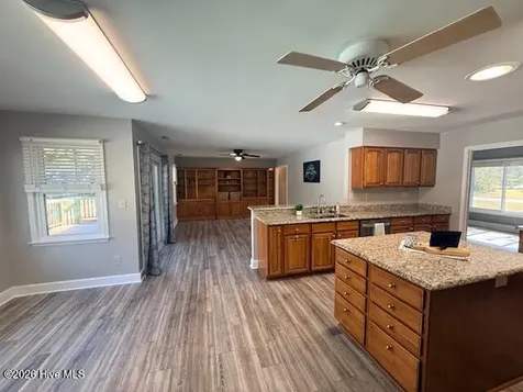 402 Crestwood Drive Newport NC 28570