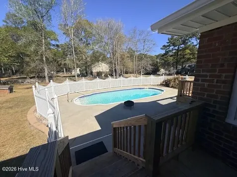 402 Crestwood Drive Newport NC 28570