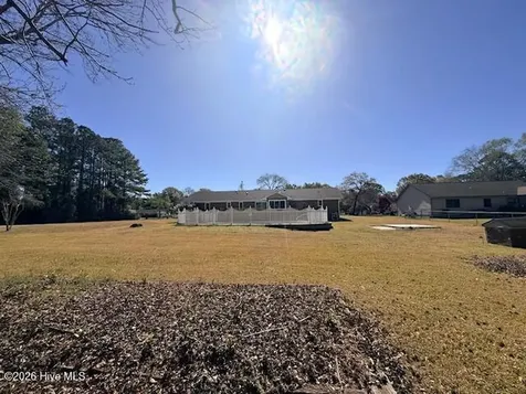 402 Crestwood Drive Newport NC 28570