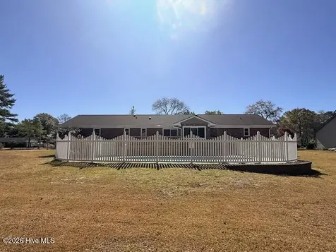 402 Crestwood Drive Newport NC 28570