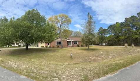 402 Crestwood Drive Newport NC 28570