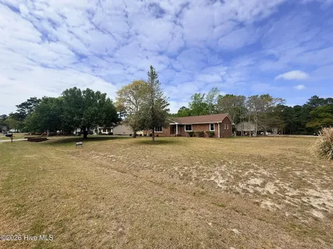 402 Crestwood Drive Newport NC 28570