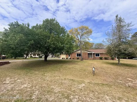 402 Crestwood Drive Newport NC 28570