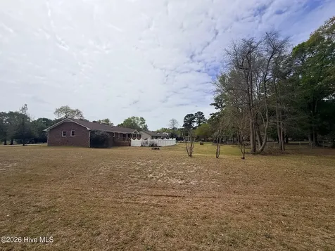 402 Crestwood Drive Newport NC 28570