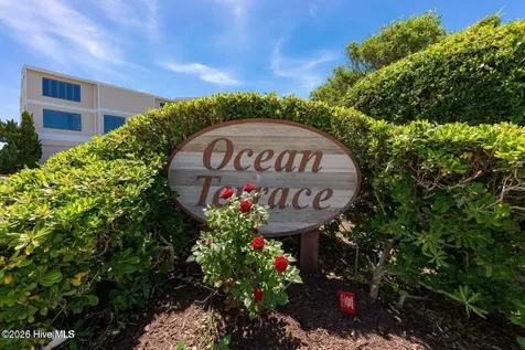 289 Salter Path Road Pine Knoll Shores NC 28512
