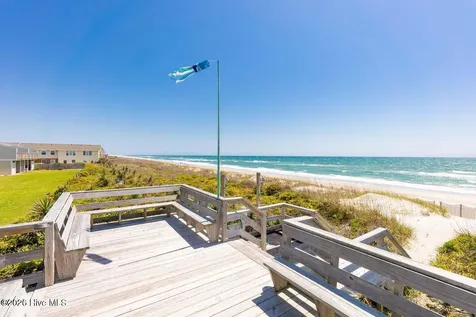 289 Salter Path Road Pine Knoll Shores NC 28512