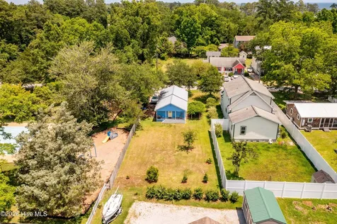 409 High Street Oriental NC 28571