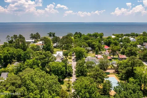409 High Street Oriental NC 28571