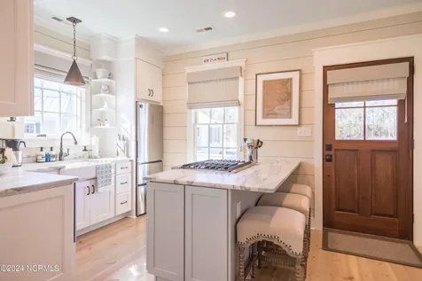 7 Back Cove Circle Oriental NC 28571
