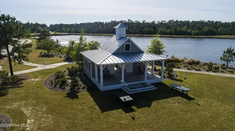 7 Back Cove Circle Oriental NC 28571