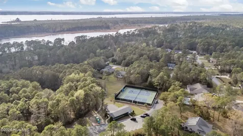 1813 Caracara Drive New Bern NC 28560