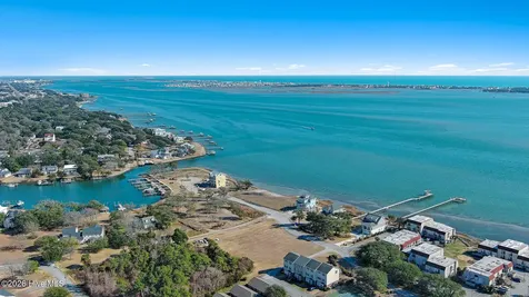 4729 S Shore Drive Morehead City NC 28557