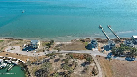 4729 S Shore Drive Morehead City NC 28557