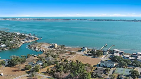4729 S Shore Drive Morehead City NC 28557