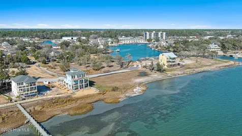 4729 S Shore Drive Morehead City NC 28557