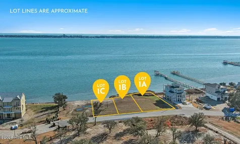 4729 S Shore Drive Morehead City NC 28557