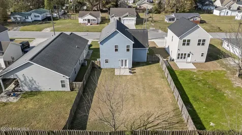 116 Thompson Street Jacksonville NC 28540