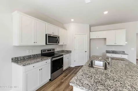 318 Merchant Point Boulevard Jacksonville NC 28546