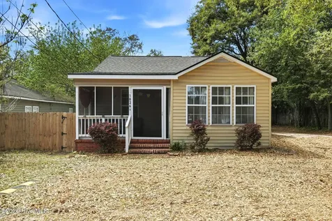 1826 Waddell Street Wilmington NC 28401