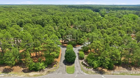 10 Pinehurst Manor Road Pinehurst NC 28374