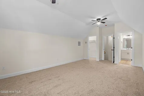 107 E Holly Ridge Road New Bern NC 28562