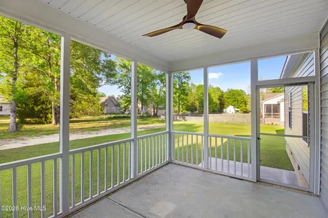 107 E Holly Ridge Road New Bern NC 28562