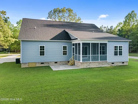 107 E Holly Ridge Road New Bern NC 28562