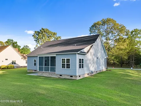 107 E Holly Ridge Road New Bern NC 28562