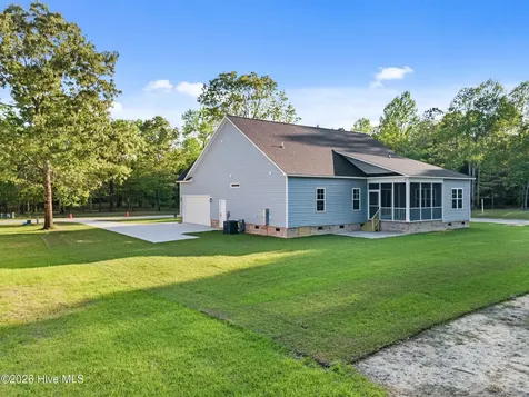107 E Holly Ridge Road New Bern NC 28562