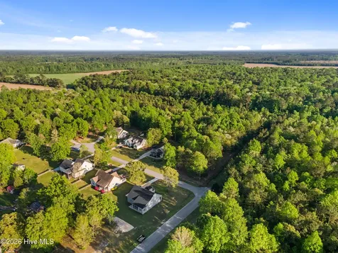 107 E Holly Ridge Road New Bern NC 28562