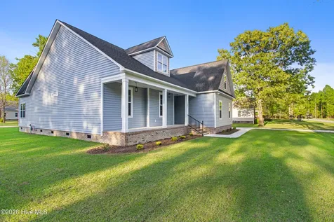 107 E Holly Ridge Road New Bern NC 28562