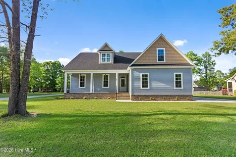 107 E Holly Ridge Road New Bern NC 28562