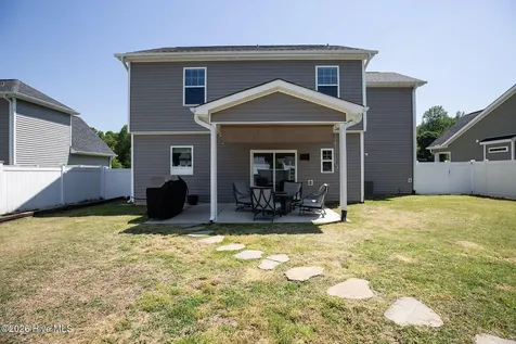 411 Jasmine Way Burgaw NC 28425
