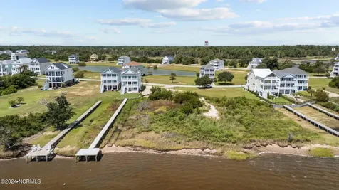 719 Cannonsgate Drive Newport NC 28570