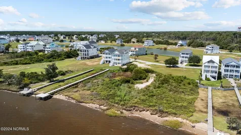 719 Cannonsgate Drive Newport NC 28570