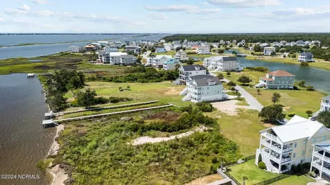 719 Cannonsgate Drive Newport NC 28570