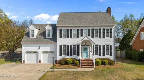 1701 Woodwind Drive Greenville NC 27858