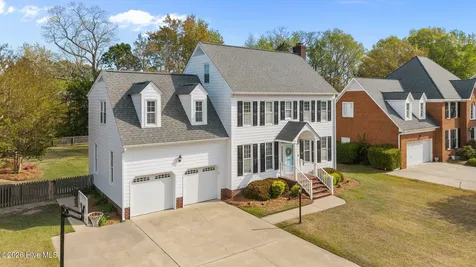 1701 Woodwind Drive Greenville NC 27858