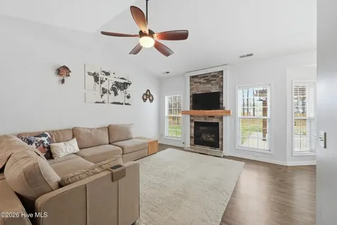 115 Grosbeak Court Aberdeen NC 28315