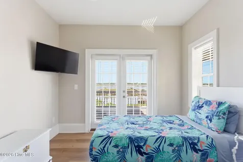 42 Sailview Drive North Topsail Beach NC 28460