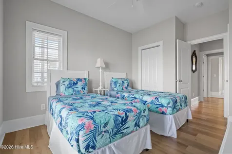 42 Sailview Drive North Topsail Beach NC 28460