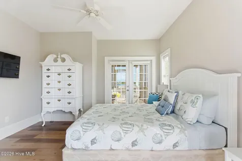 42 Sailview Drive North Topsail Beach NC 28460