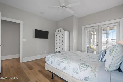 42 Sailview Drive North Topsail Beach NC 28460
