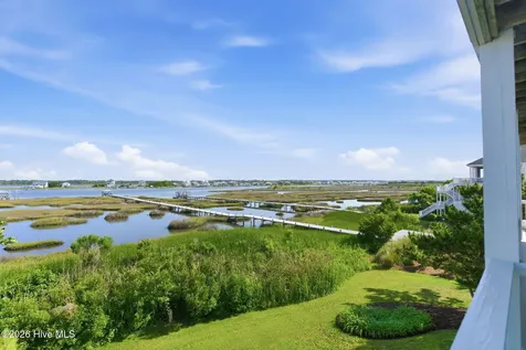 42 Sailview Drive North Topsail Beach NC 28460