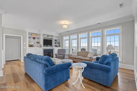 42 Sailview Drive North Topsail Beach NC 28460