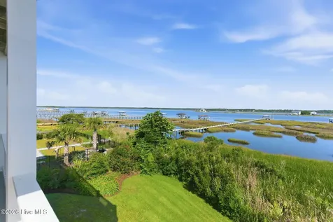 42 Sailview Drive North Topsail Beach NC 28460